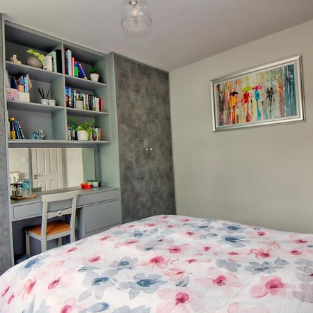 Spacious Double Room With Private Bathroom In Quiet Area Only 20 Min To Central London Streatham Vale エクステリア 写真